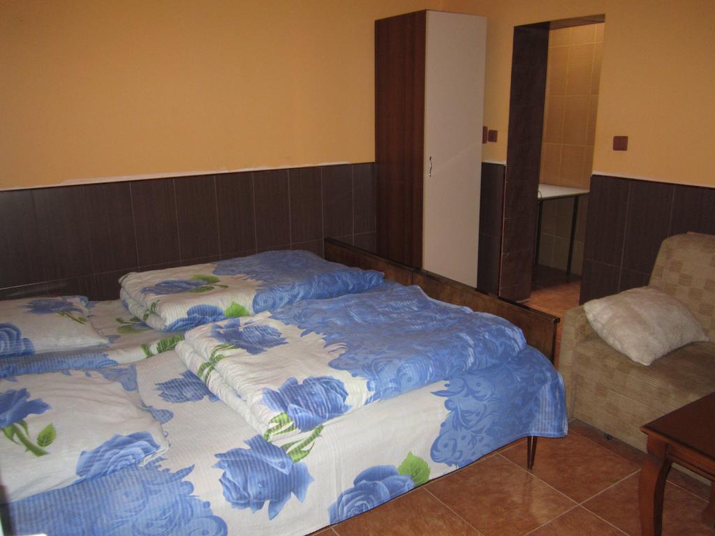 Guesthouse 97 In Batumi 바투미 외부 사진